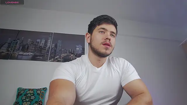 Arilas  online show from 21, 11, 2025