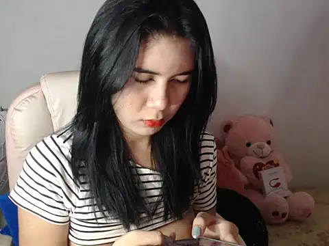 TransPetite1 online show from 2, 2, 2026