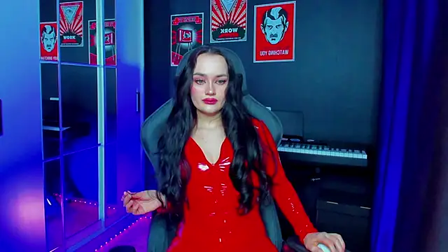 QueenAliss online show from 17, 3, 2025