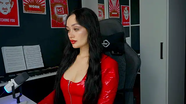 QueenAliss online show from 16, 9, 2025