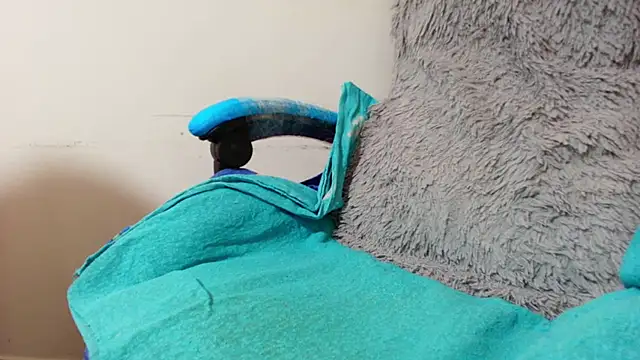 klylls squirt  online show from 4, 8, 2026