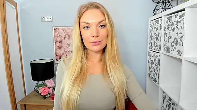 AulloraHoney online show from 27, 1, 2025