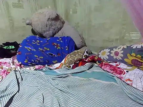 Snapshot of Alora-shine chatting on 22, 3, 2025 Alora-shine online show from 22, 3, 2025