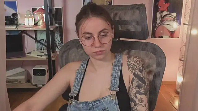  AnnaStark  online show from 14, 7, 2026