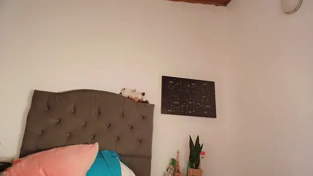 Snapshot of Irina_Grant chatting on 3, 12, 2024 Irina Grant online show from 3, 12, 2024