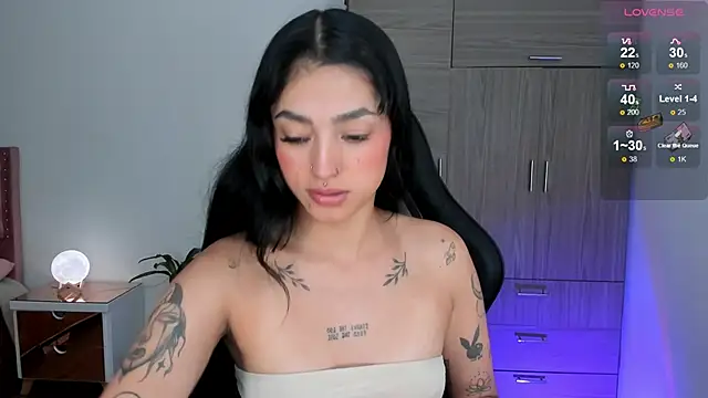 Lizzie corner v online show from 4, 2, 2026