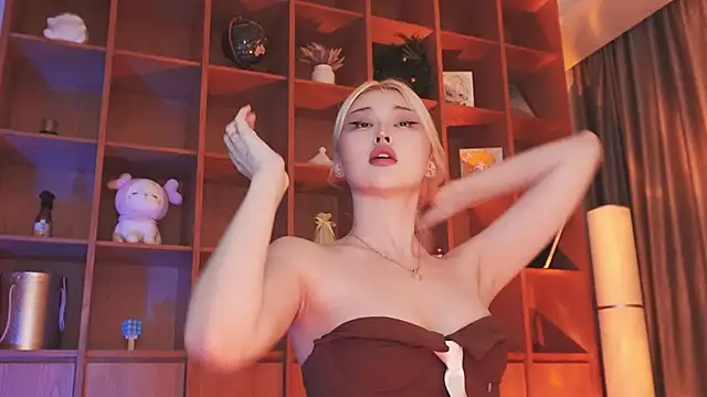 hyun chia online show from 17, 10, 2025