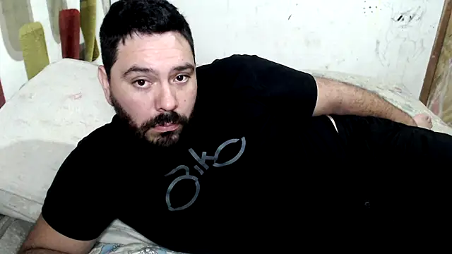 Snapshot of lucasprloco chatting on 2, 1, 2025 lucasprloco online show from 2, 1, 2025