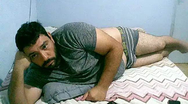 Snapshot of lucasprloco chatting on 8, 3, 2025 lucasprloco online show from 8, 3, 2025