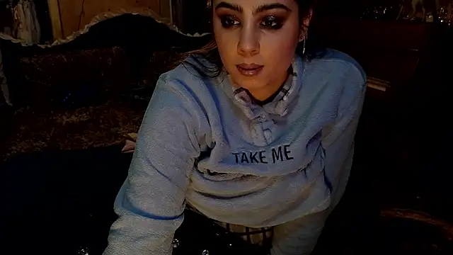 VanessaDoyle online show from 1, 12, 2025