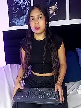 SARA MILLER69 online show from 25, 3, 2026