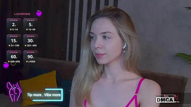 Snapshot of Holl1Would chatting on 23, 2, 2025 Holl1Would online show from 23, 2, 2025