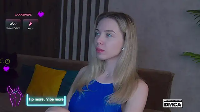 Snapshot of Holl1Would chatting on 26, 2, 2025 Holl1Would online show from 26, 2, 2025