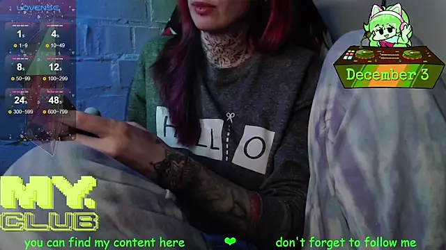 Snapshot of Witch_Emma chatting on 3, 12, 2025 Witch Emma online show from 3, 12, 2025