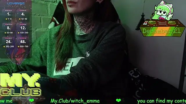 Snapshot of Witch_Emma chatting on 21, 12, 2025 Witch Emma online show from 21, 12, 2025