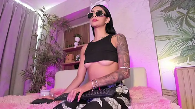Snapshot of AntonellaRossi chatting on 12, 5, 2026 AntonellaRossi online show from 12, 5, 2026