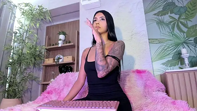 Snapshot of AntonellaRossi chatting on 1, 6, 2026 AntonellaRossi online show from 1, 6, 2026