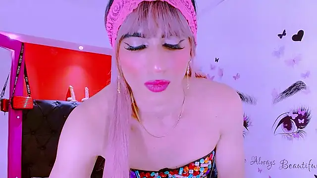 Snapshot of priscilahotker chatting on 8, 3, 2025 priscilahotker online show from 8, 3, 2025
