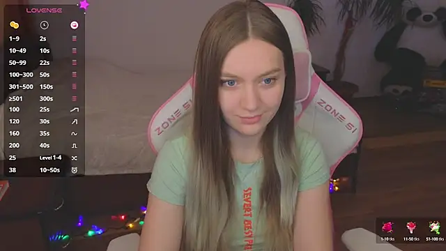 CyrilaPuff online show from 12, 12, 2024