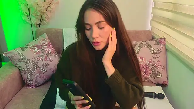 CristinaLaurentt online show from 31, 7, 2026