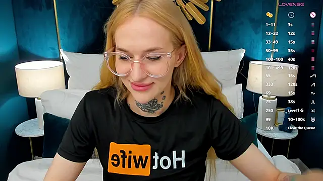 SarahLust online show from 17, 5, 2026