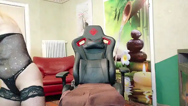 Snapshot of HotLana69 chatting on 4, 1, 2025 HotLana69 online show from 4, 1, 2025