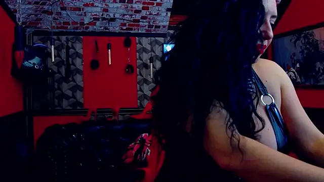 DommeBellatrix online show from 16, 2, 2025