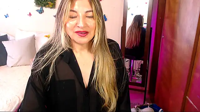 Snapshot of Jolie-Mature chatting on 6, 8, 2026 Jolie-Mature online show from 6, 8, 2026