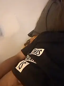 Snapshot of _IRRESISTIBLE_ chatting on 5, 2, 2025 IRRESISTIBLE online show from 5, 2, 2025