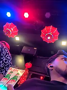 Snapshot of _IRRESISTIBLE_ chatting on 4, 10, 2025 IRRESISTIBLE online show from 4, 10, 2025