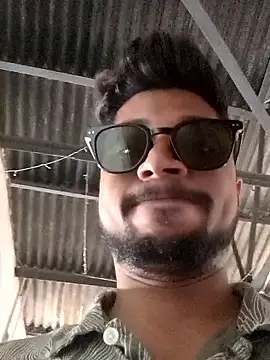 Snapshot of _IRRESISTIBLE_ chatting on 5, 3, 2026 IRRESISTIBLE online show from 5, 3, 2026