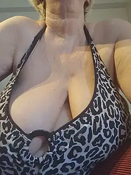 milfchantal4 online show from 5, 6, 2026