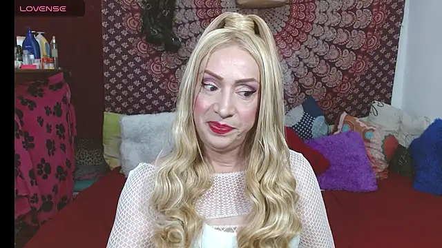 Snapshot of elena_evans chatting on 17, 1, 2026 elena evans online show from 17, 1, 2026