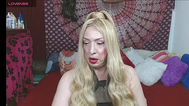 Snapshot of elena_evans chatting on 17, 2, 2026 elena evans online show from 17, 2, 2026