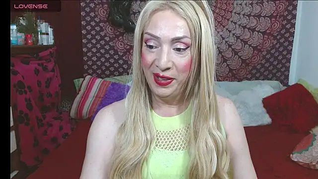 Snapshot of elena_evans chatting on 20, 3, 2026 elena evans online show from 20, 3, 2026