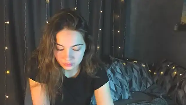 KristinaLoison online show from 4, 2, 2025