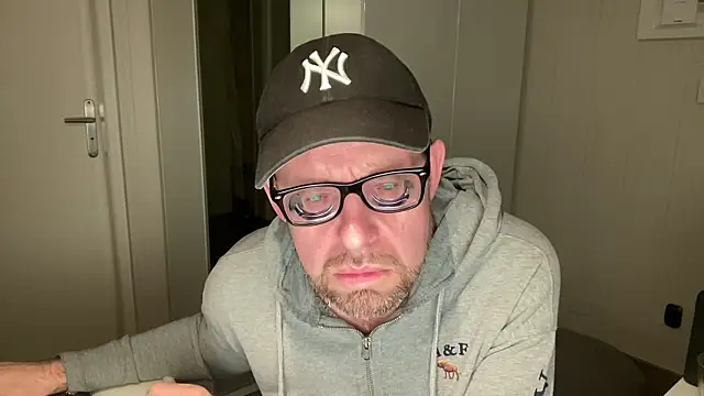 FABIOGLASSES online show from 26, 9, 2025