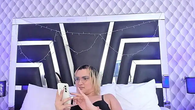 Snapshot of katya_kozlov chatting on 16, 3, 2025 katya kozlov online show from 16, 3, 2025