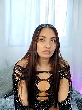 aisha es online show from 6, 10, 2025