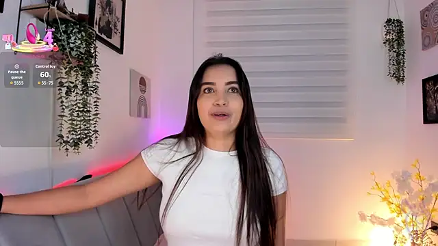 aisha es online show from 24, 2, 2026