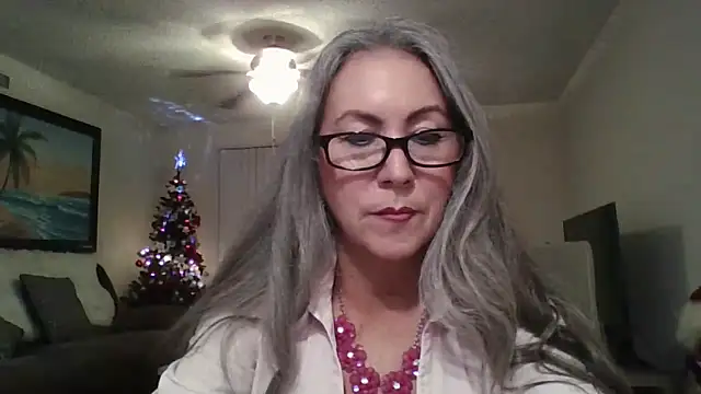 EvaRobinson online show from 19, 12, 2024