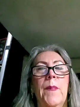 EvaRobinson online show from 31, 12, 2024