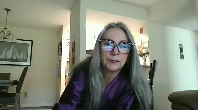 EvaRobinson online show from 19, 2, 2025