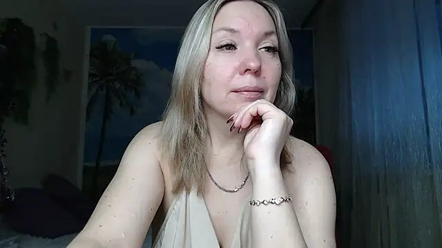 Snapshot of soaring_love chatting on 16, 12, 2025 soaring love online show from 16, 12, 2025