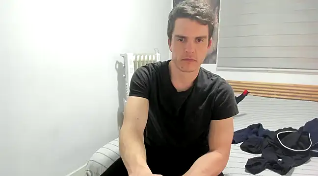 Snapshot of HeteroOli chatting on 10, 2, 2025 HeteroOli online show from 10, 2, 2025