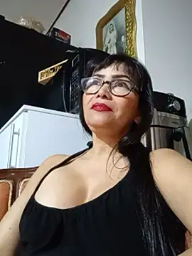 kelly dirty  online show from 14, 7, 2026