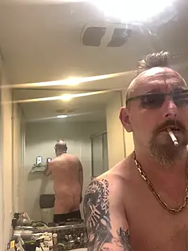 Snapshot of Littledick007007 chatting on 1, 3, 2026 Littledick007007 online show from 1, 3, 2026