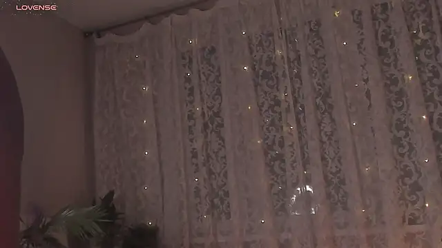 Snapshot of Ana_Peachy_ chatting on 18, 11, 2025 Ana Peachy online show from 18, 11, 2025