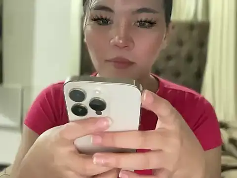 Lilly cruz online show from 5, 5, 2026