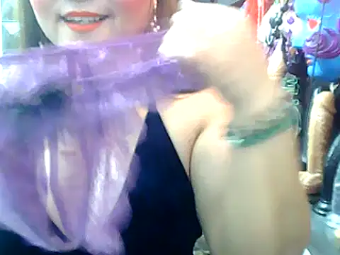 Snapshot of URFUCKINGDOLL chatting on 5, 1, 2025 URFUCKINGDOLL online show from 5, 1, 2025